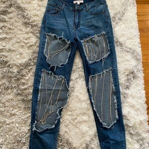 Ripped Jeans with diamond strings